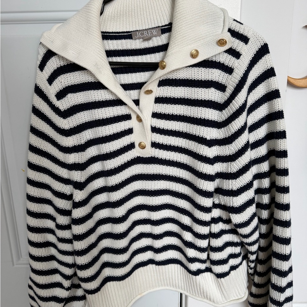 J. Crew Women's Navy and Cream Striped sweater